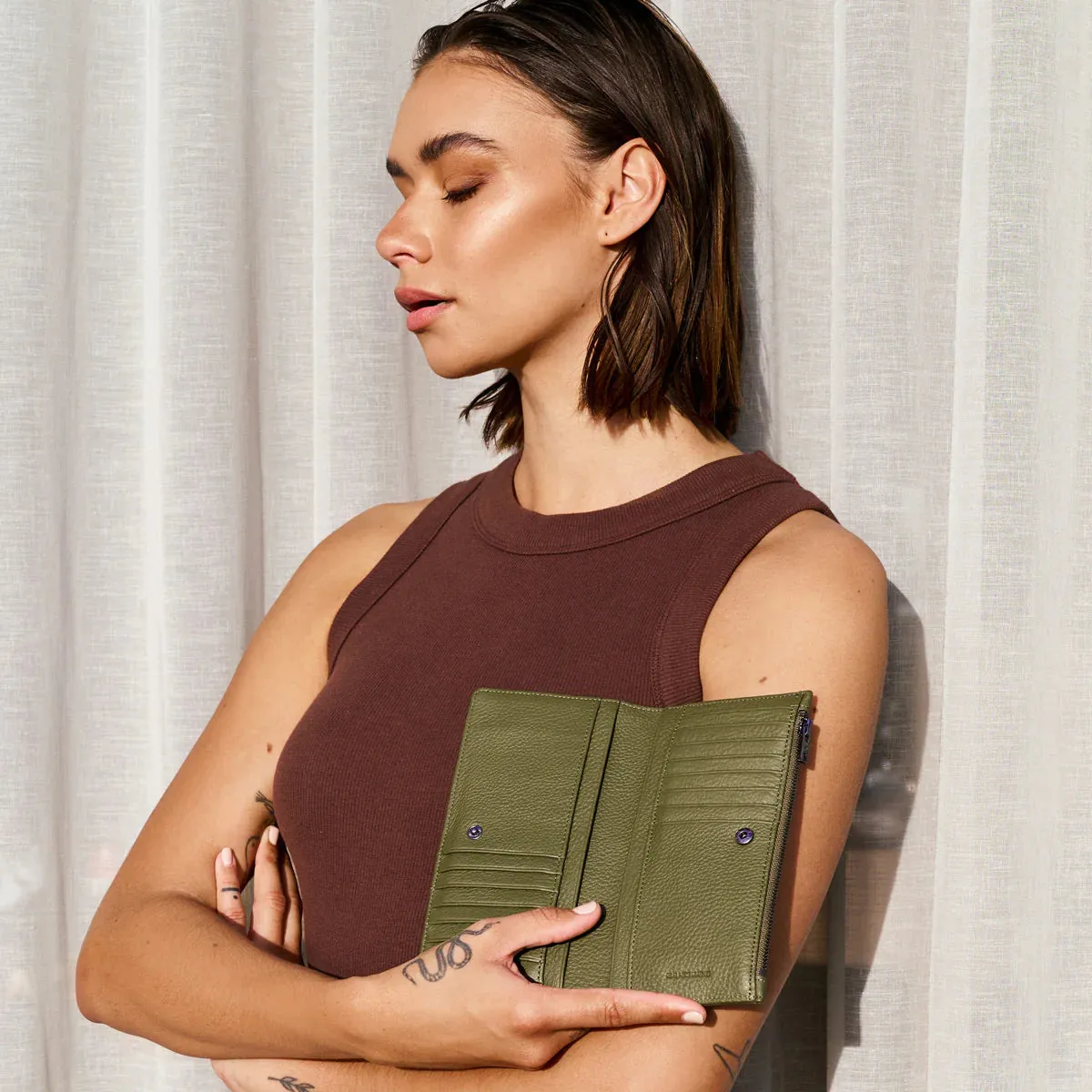 Status Anxiety II OLD FLAME - khaki