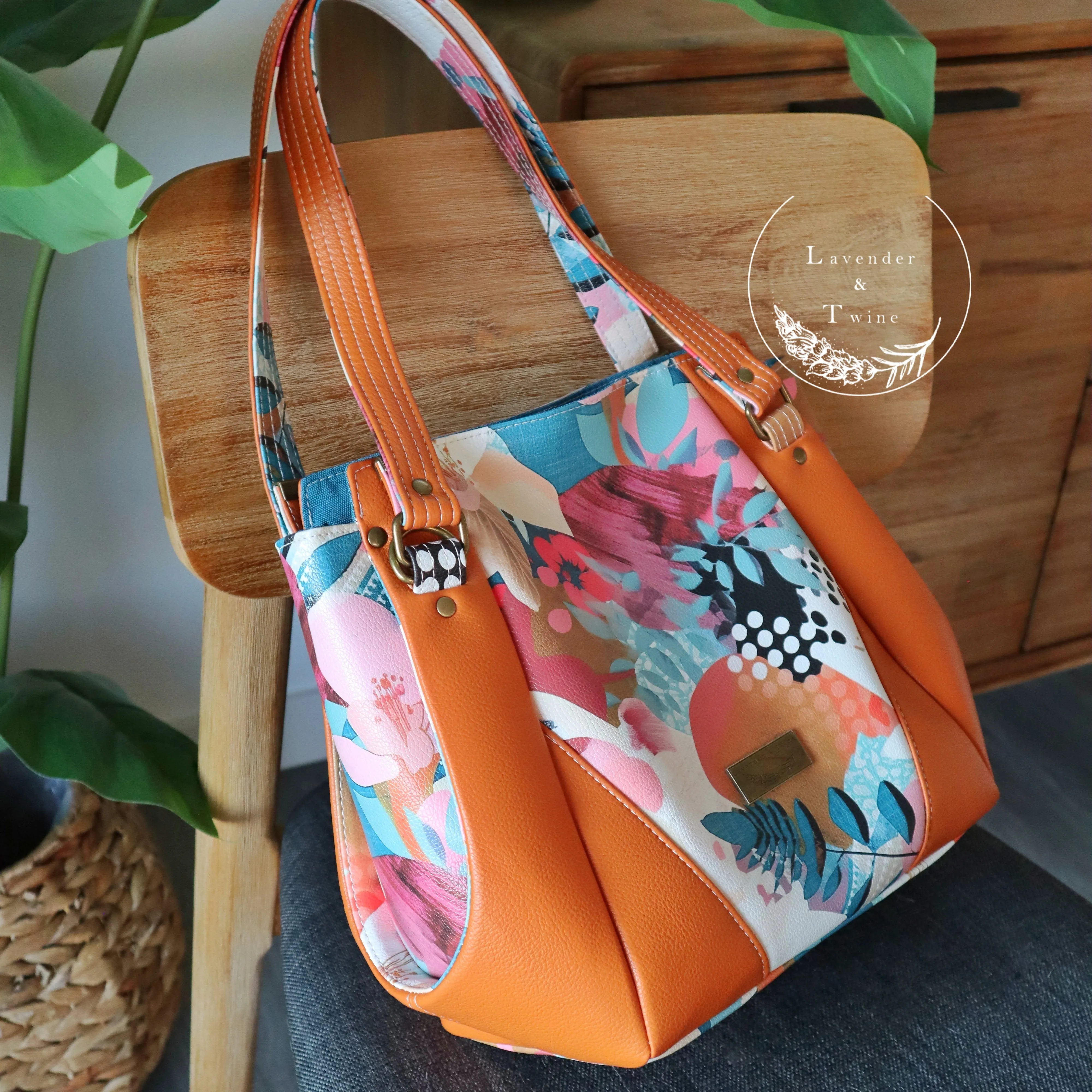 The Samaren Shoulder Bag PDF Pattern with Videos