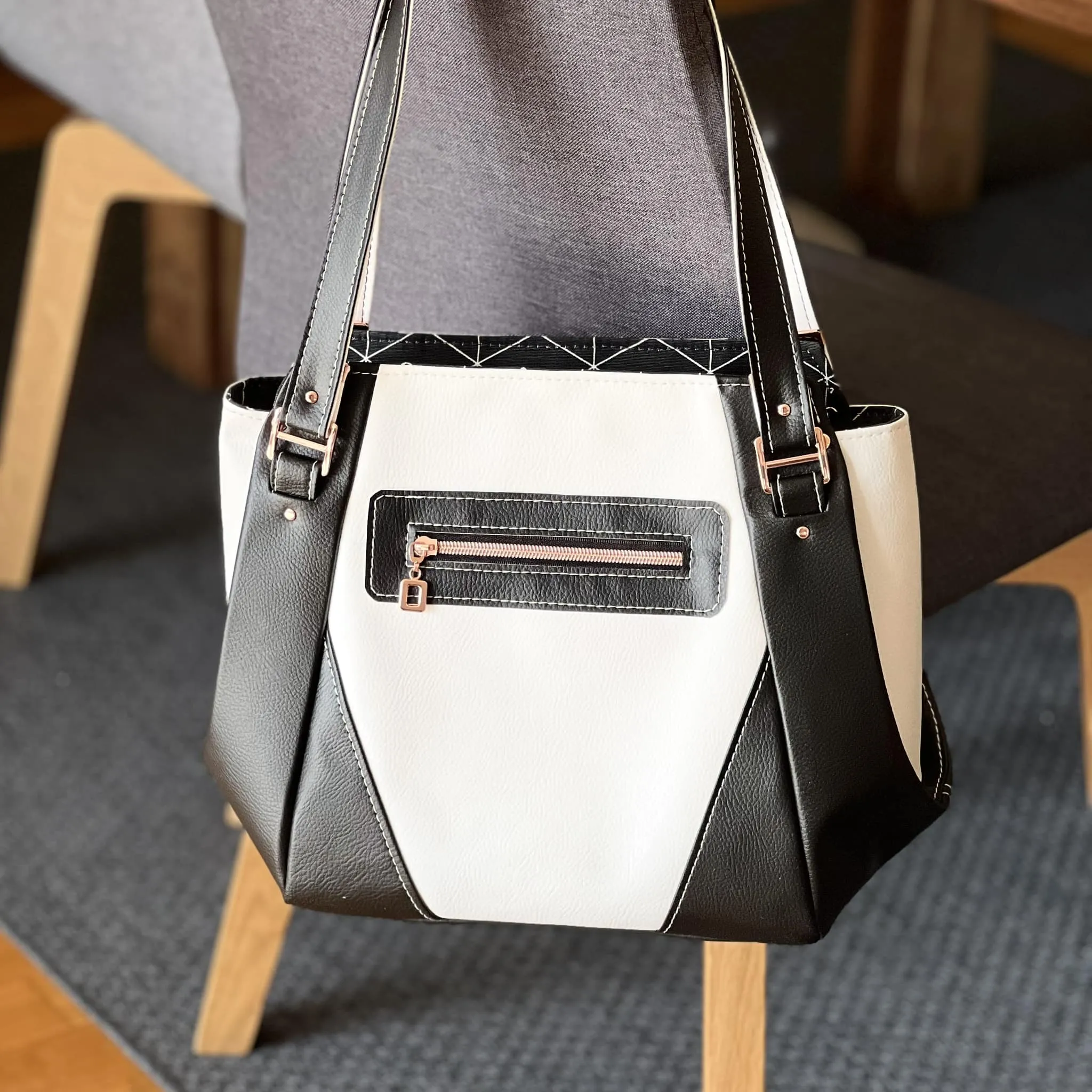 The Samaren Shoulder Bag PDF Pattern with Videos