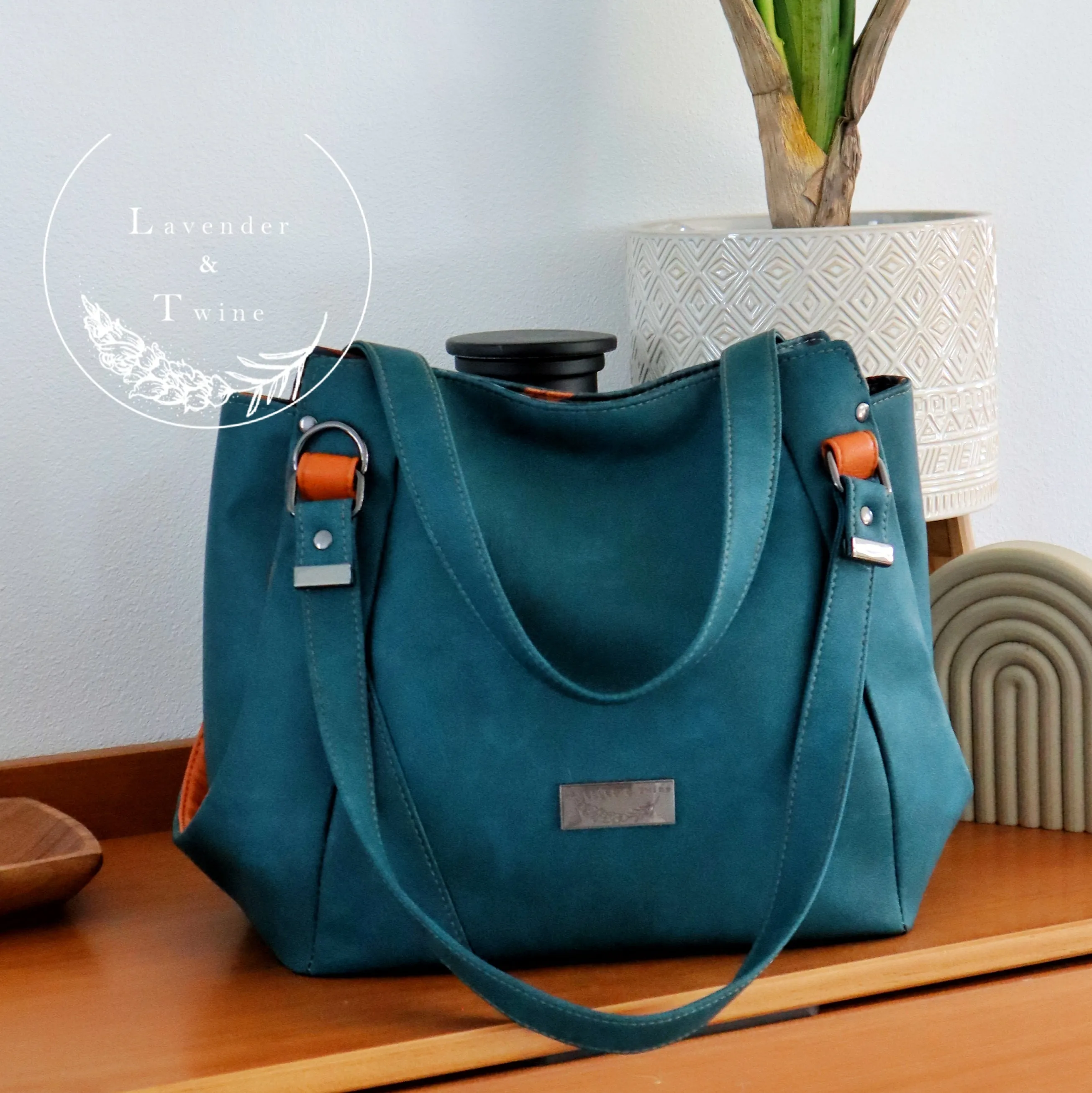 The Samaren Shoulder Bag PDF Pattern with Videos