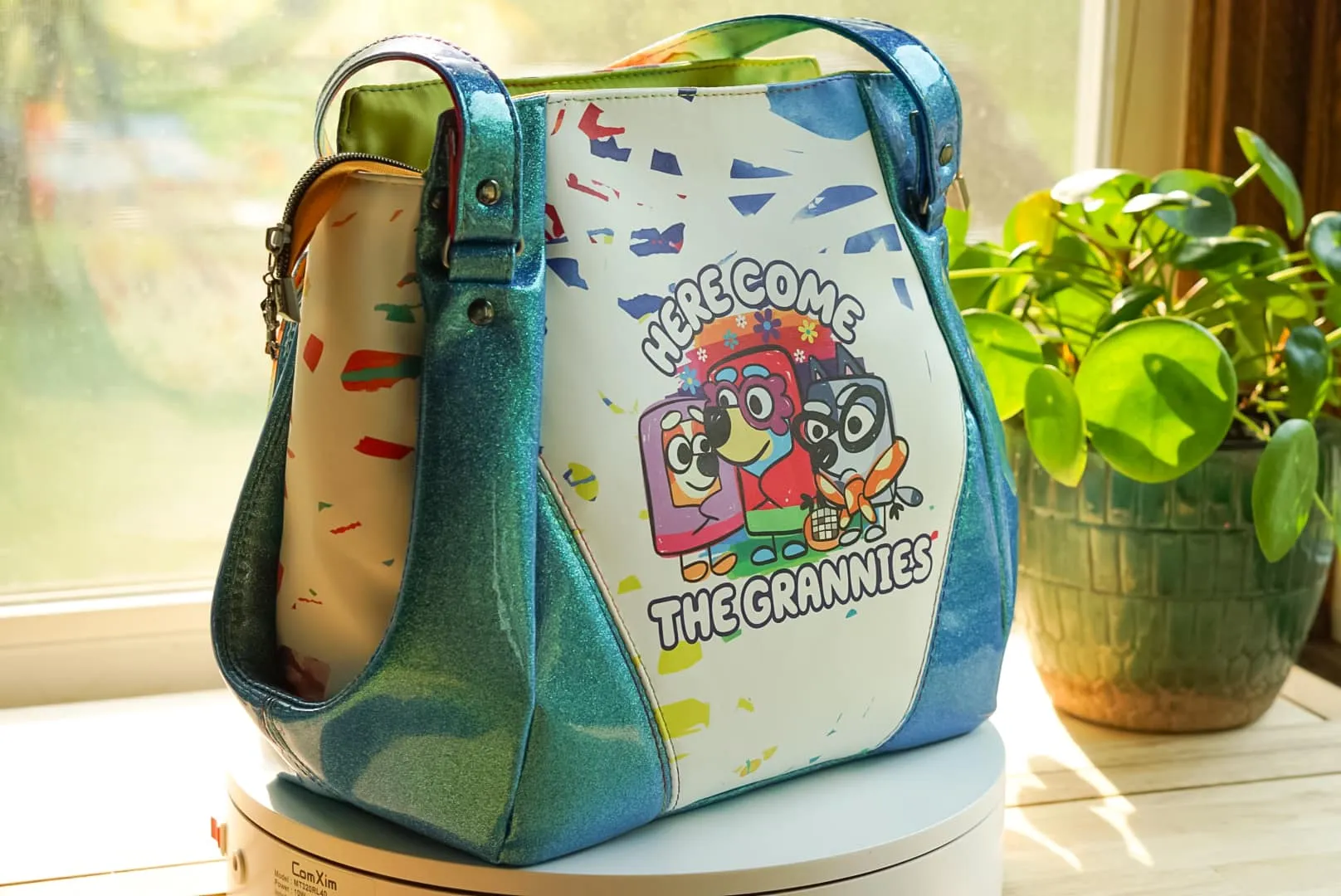 The Samaren Shoulder Bag PDF Pattern with Videos