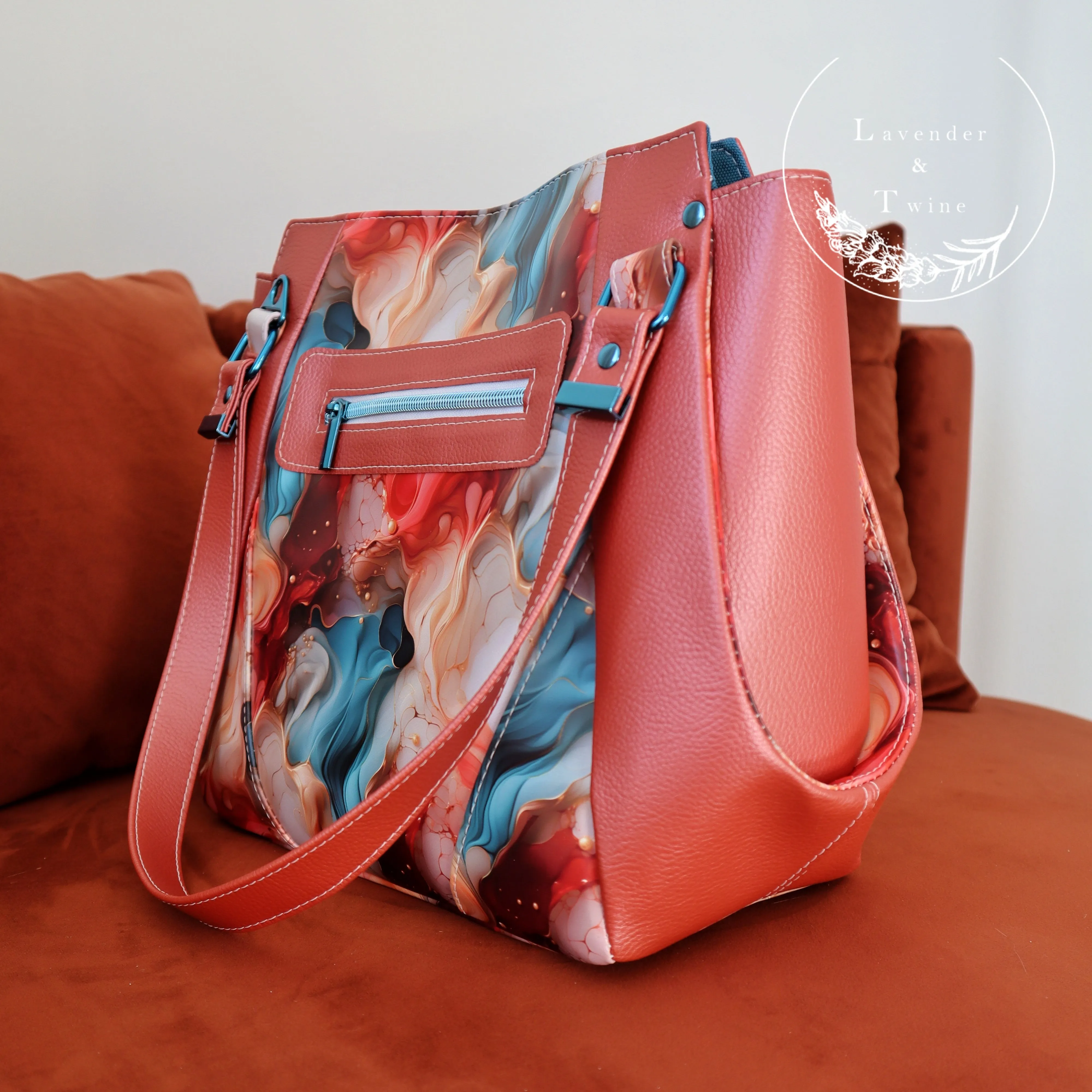 The Samaren Shoulder Bag PDF Pattern with Videos