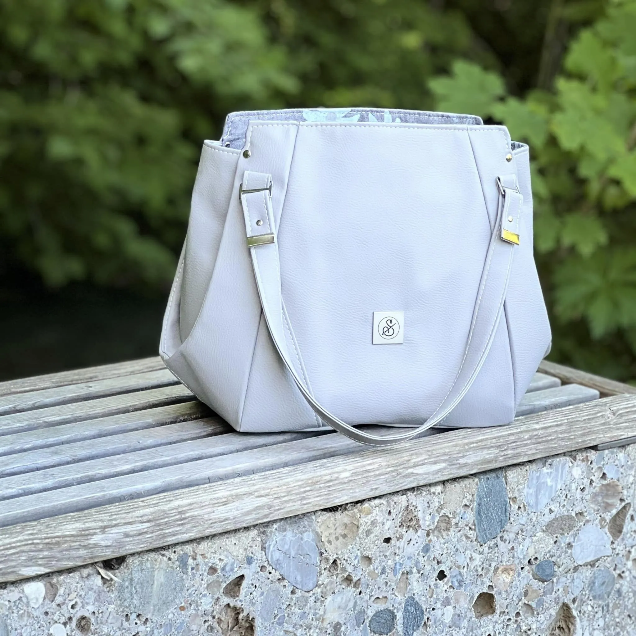 The Samaren Shoulder Bag PDF Pattern with Videos