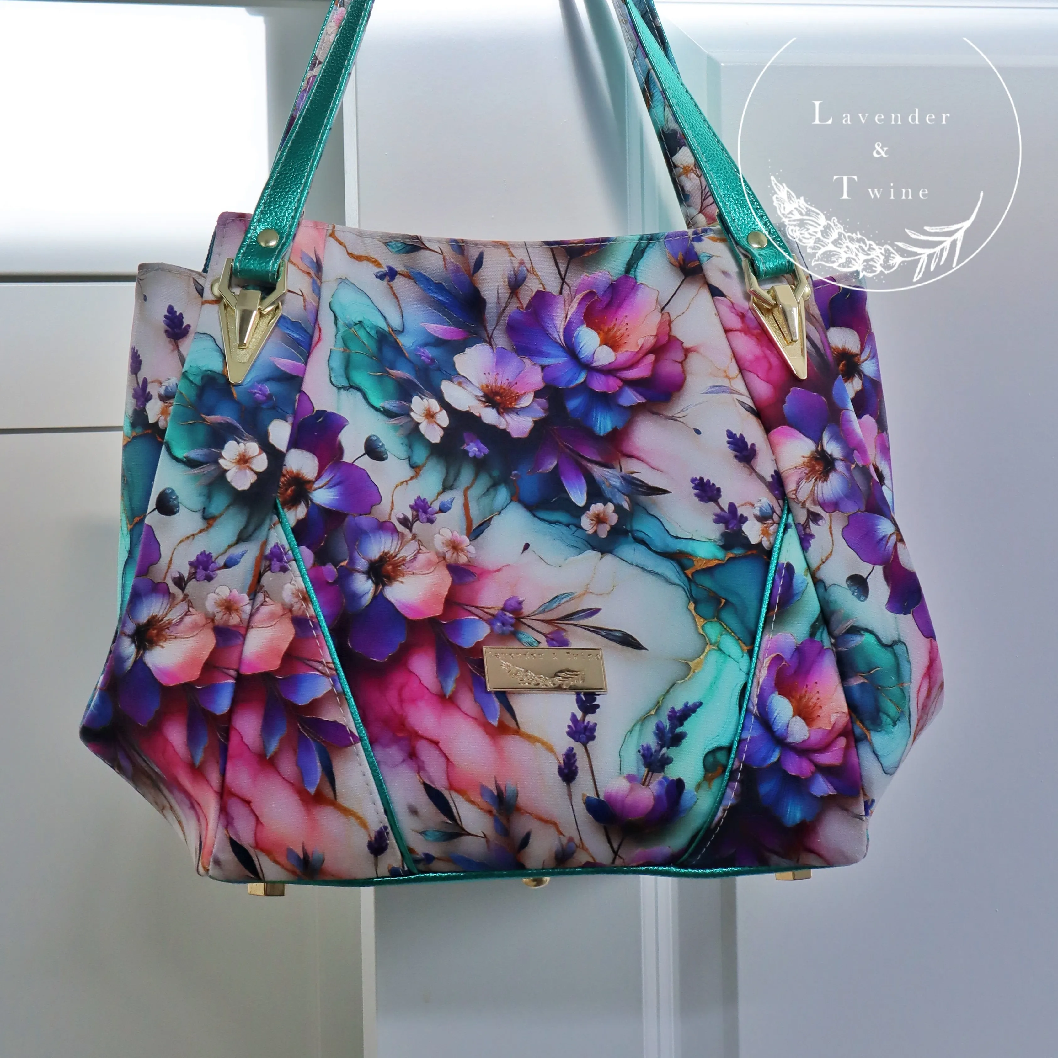 The Samaren Shoulder Bag PDF Pattern with Videos