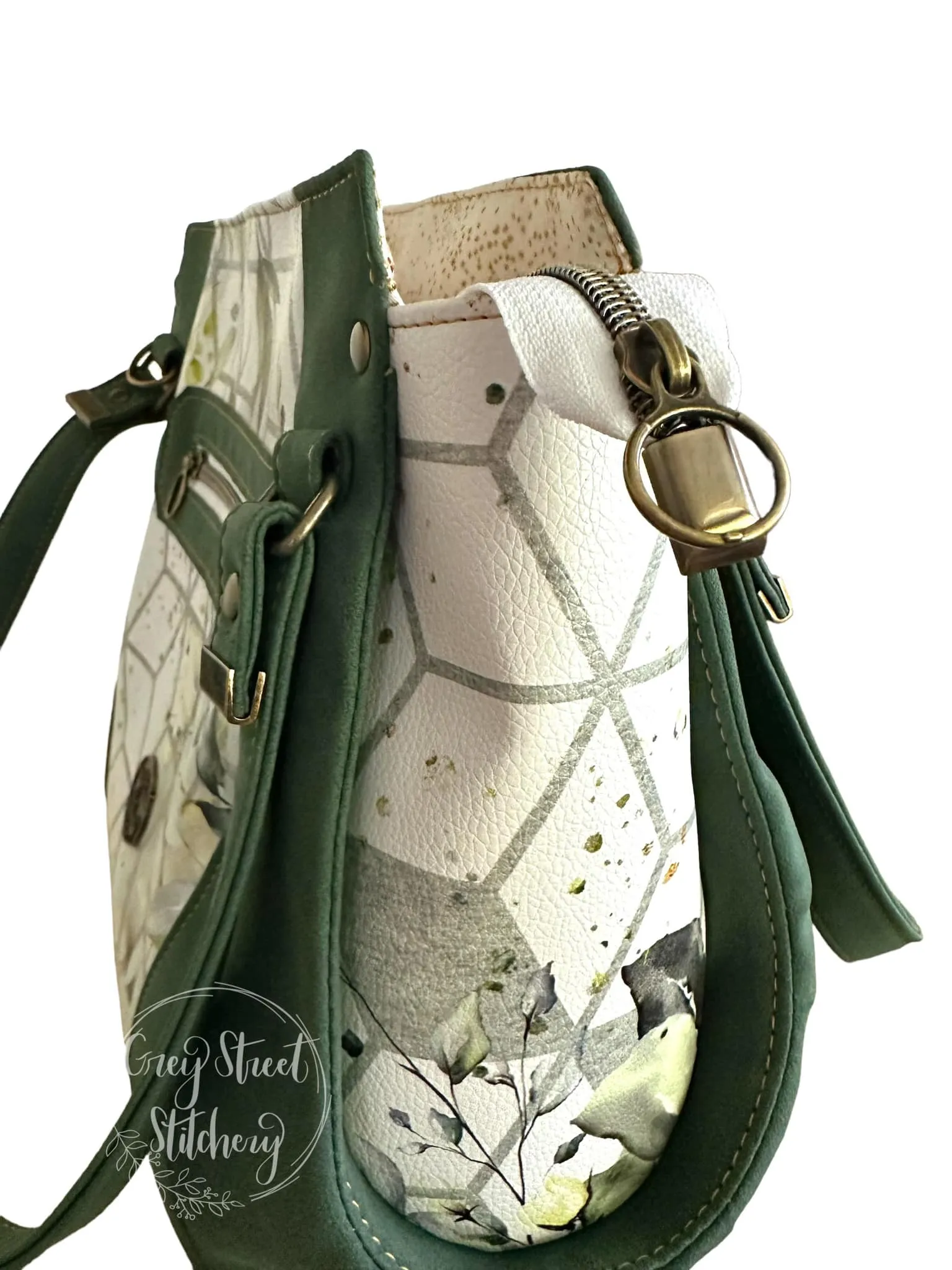 The Samaren Shoulder Bag PDF Pattern with Videos