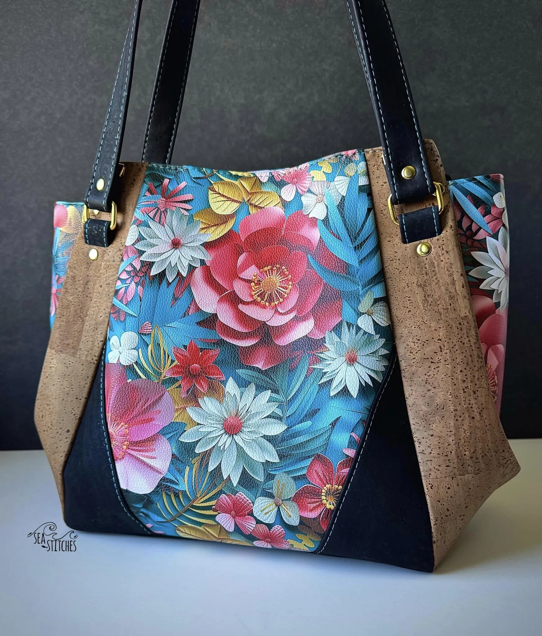 The Samaren Shoulder Bag PDF Pattern with Videos