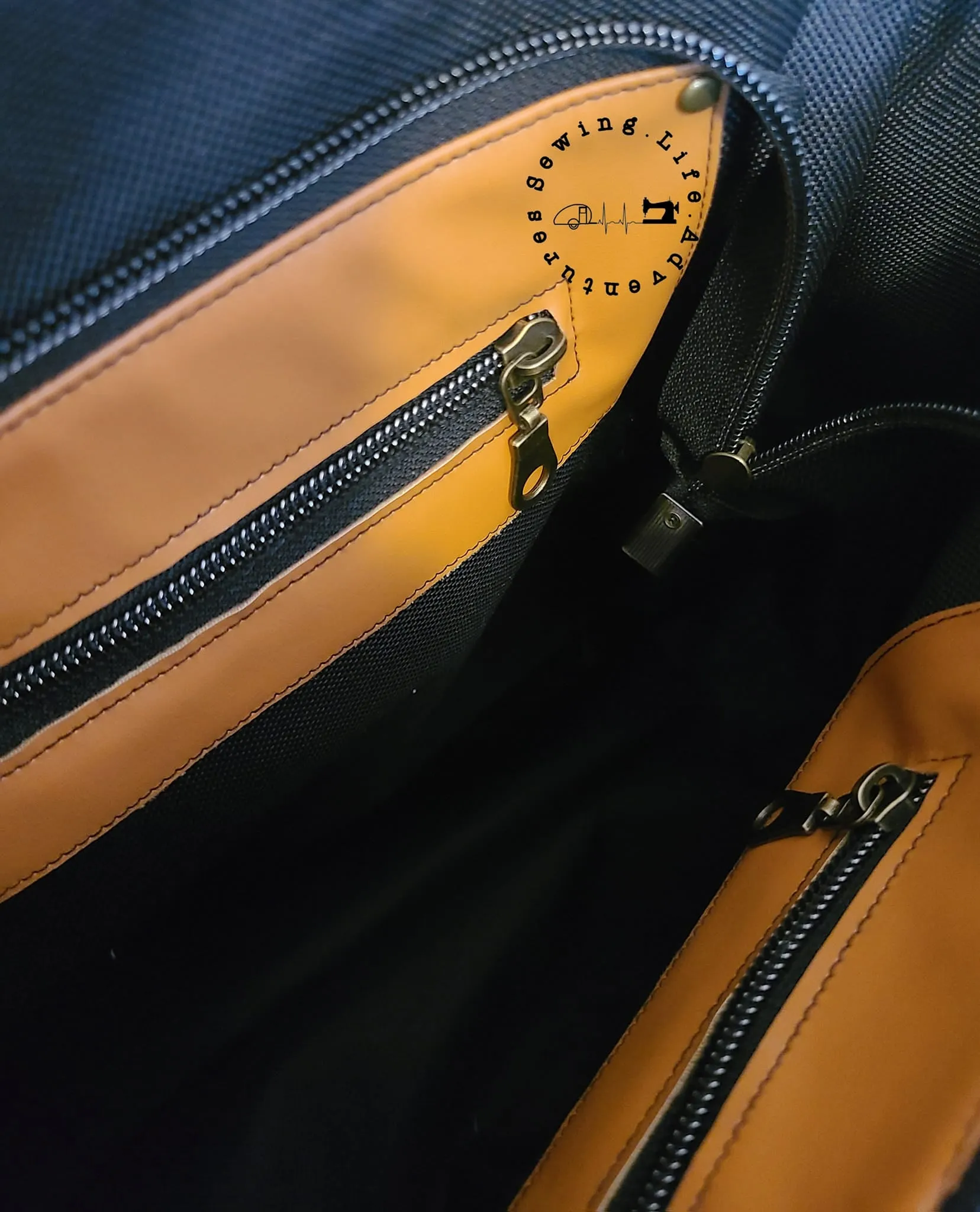 The Samaren Shoulder Bag PDF Pattern with Videos