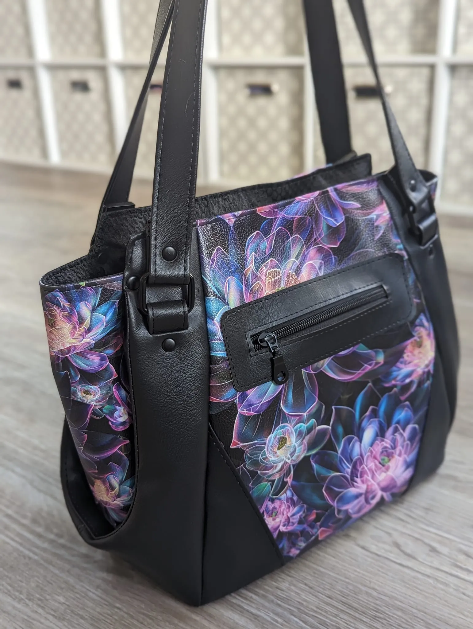 The Samaren Shoulder Bag PDF Pattern with Videos