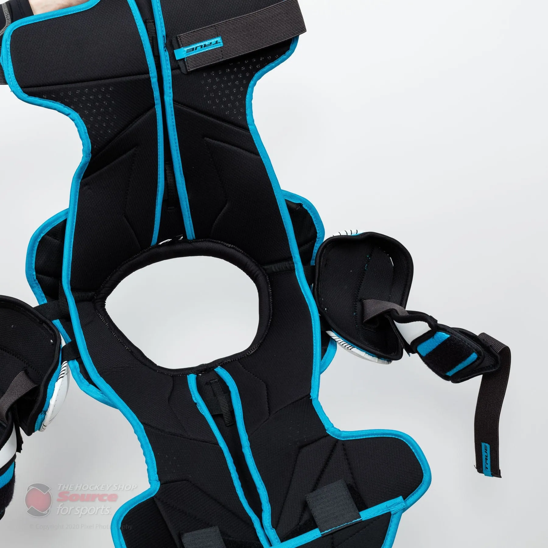 TRUE AX9 Senior Hockey Shoulder Pads