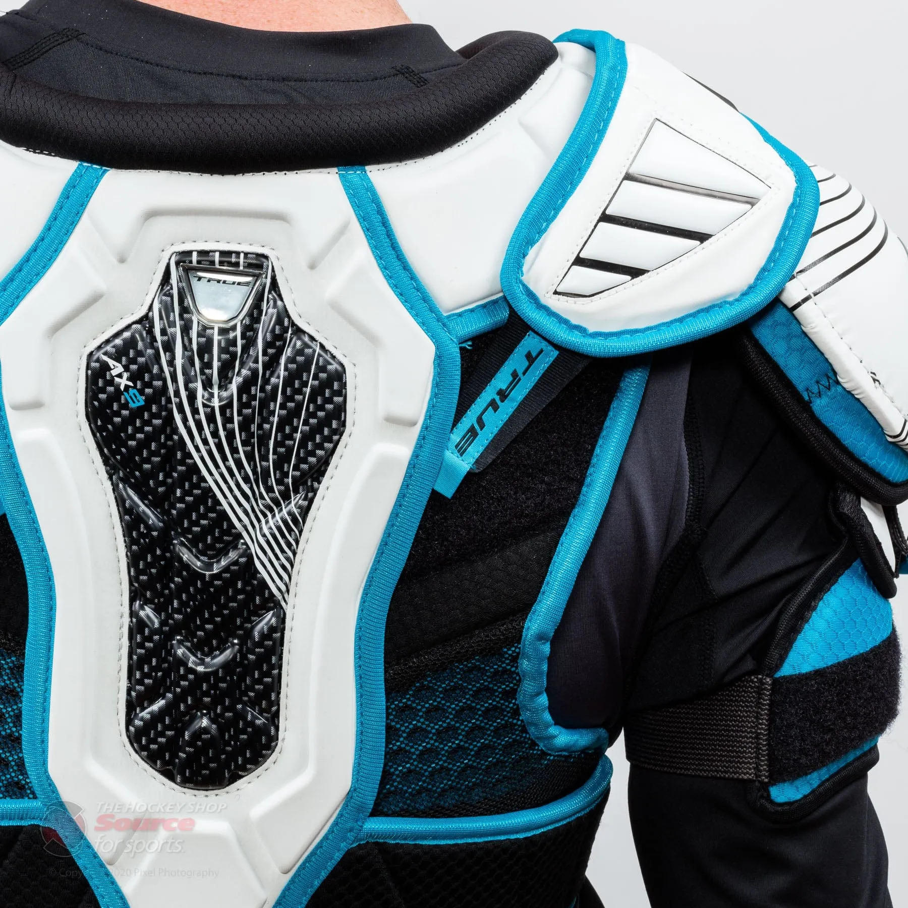 TRUE AX9 Senior Hockey Shoulder Pads