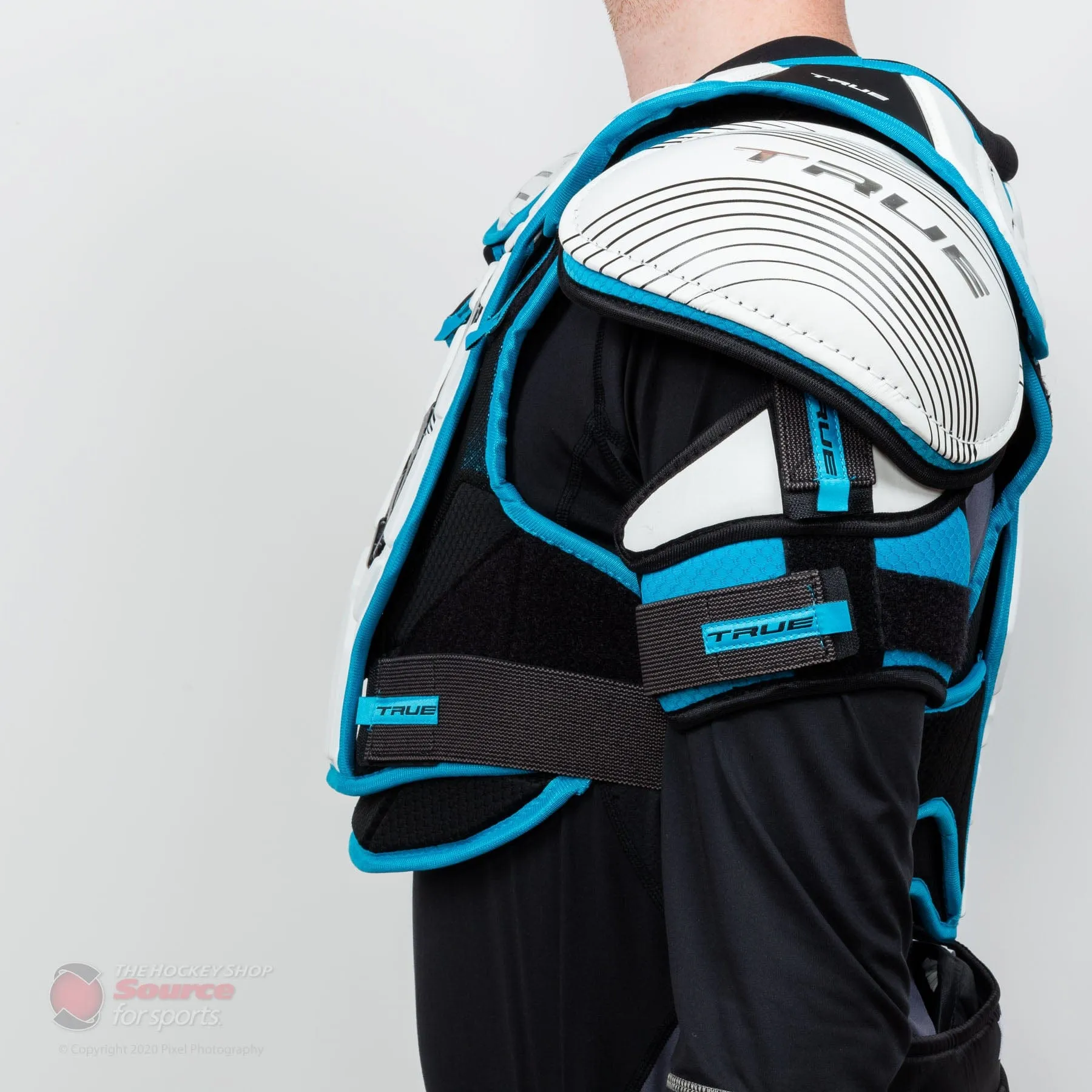 TRUE AX9 Senior Hockey Shoulder Pads
