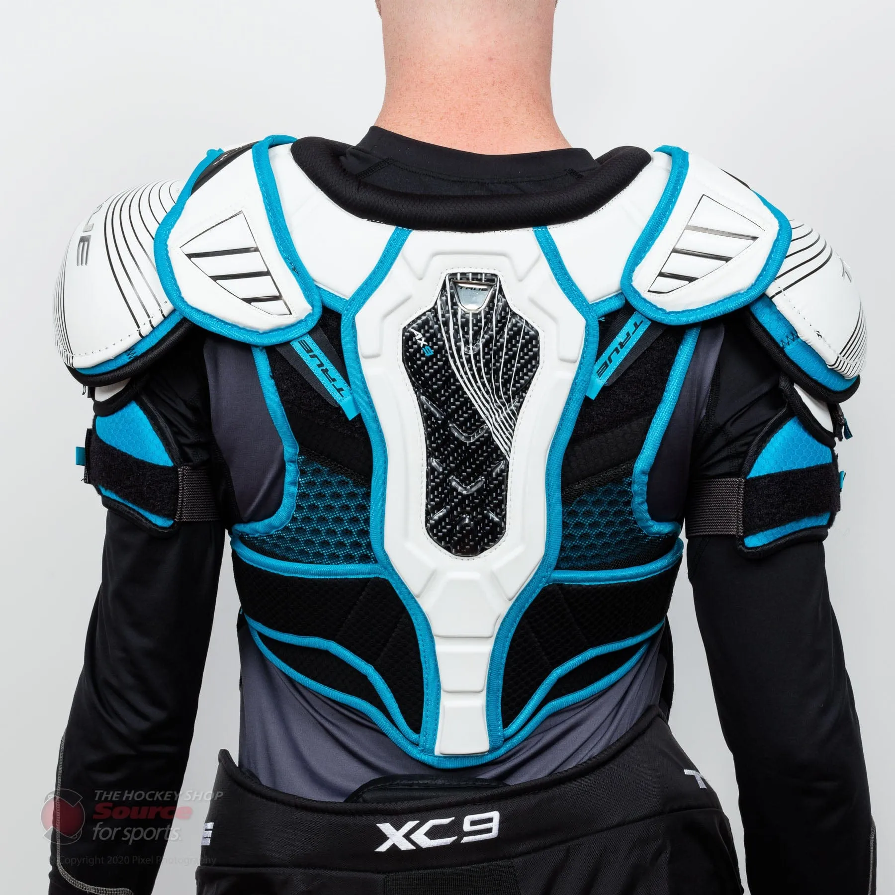 TRUE AX9 Senior Hockey Shoulder Pads