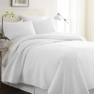 Ultra Soft Herring White Wrinkle Free, Fade Resistant Twin Performance Quilted Coverlet Set by Becky Cameron!