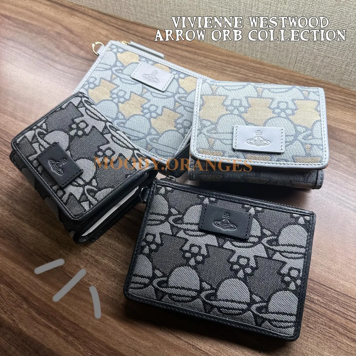 Vivienne Westwood Arrow Orb Jacqurad Wallet (Trifold/Carholder)