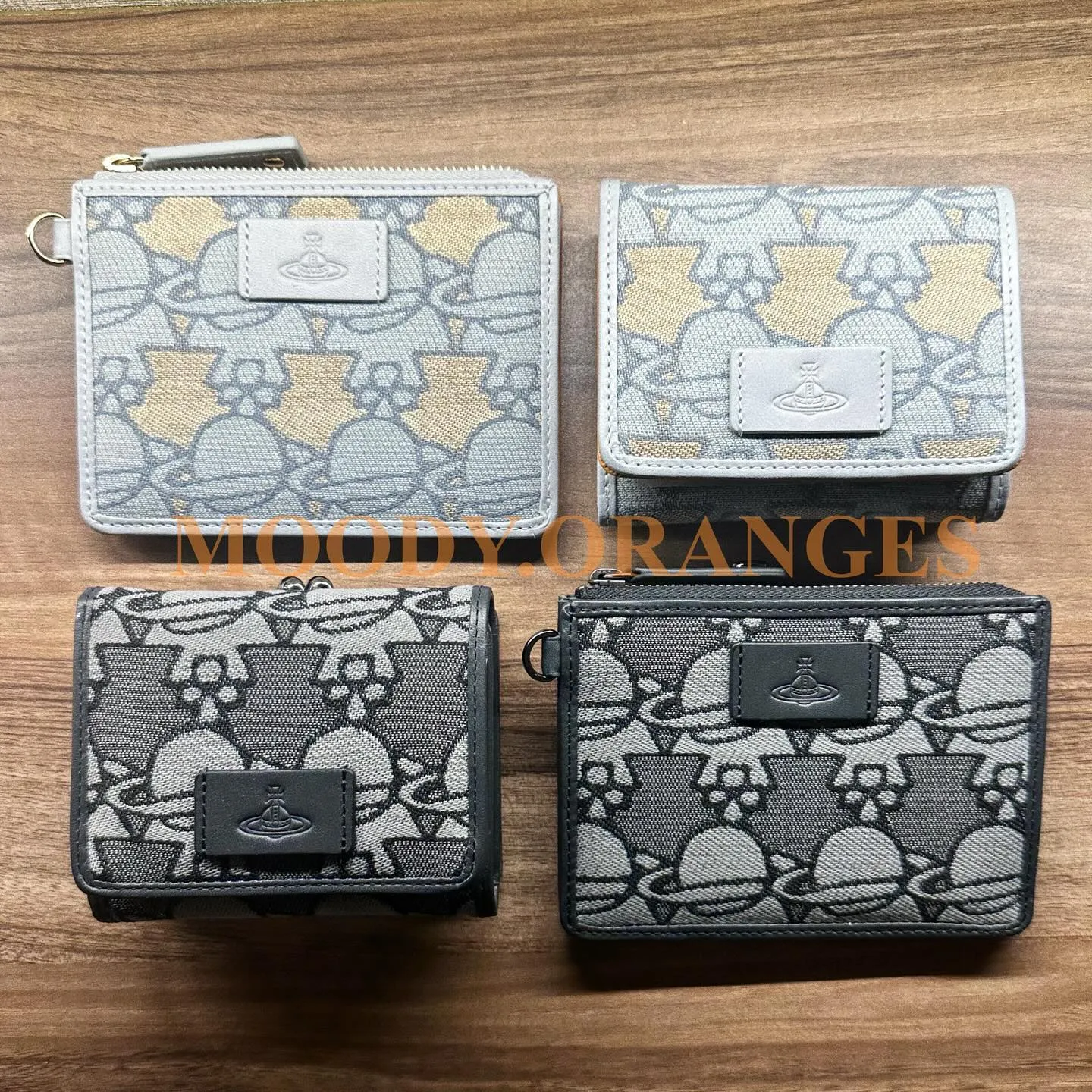 Vivienne Westwood Arrow Orb Jacqurad Wallet (Trifold/Carholder)