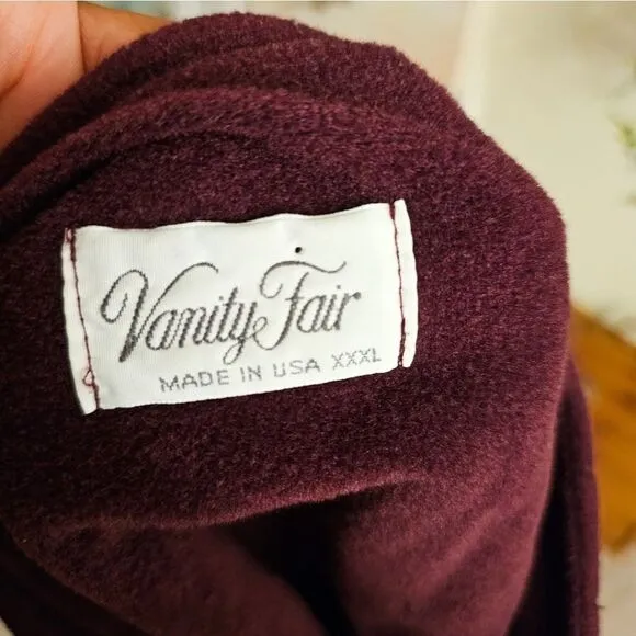 VTG Vanity Fair Velour Maroon Quilted Lounge Coat.