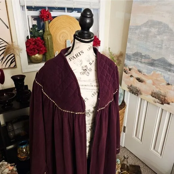 VTG Vanity Fair Velour Maroon Quilted Lounge Coat.