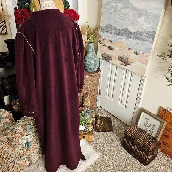 VTG Vanity Fair Velour Maroon Quilted Lounge Coat.